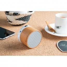 Caixa de som em Bambu Personalizada