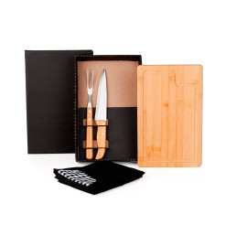 Kit para churrasco com tábua e Avental Personalizado