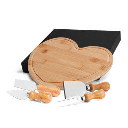 Kit Queijo 5 Peças Com Tábua em Formato de Coração Personalizado 